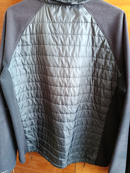 Продам куртки ц 5000