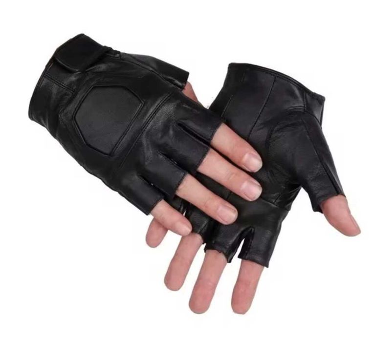 Manusi de condus piele ecologica mărimi S,M,L Unisex