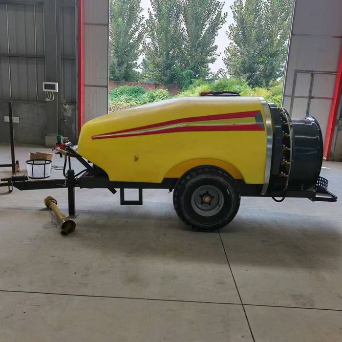 Садовый опрыскиватель. Катта Богдан учун дори сепиш ускунаси.