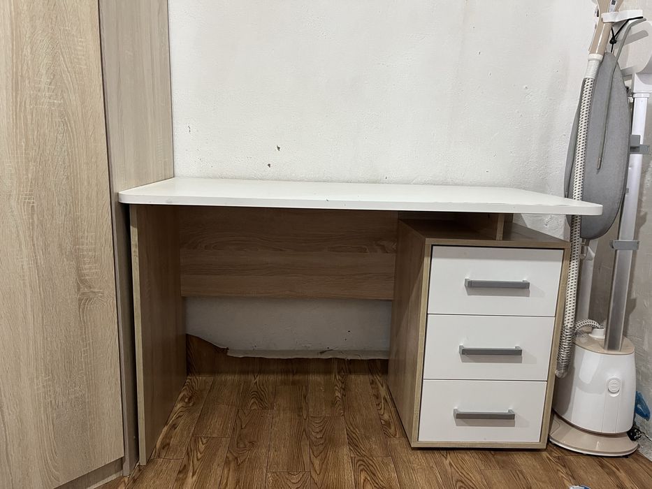 Стол сетвлады б/у.