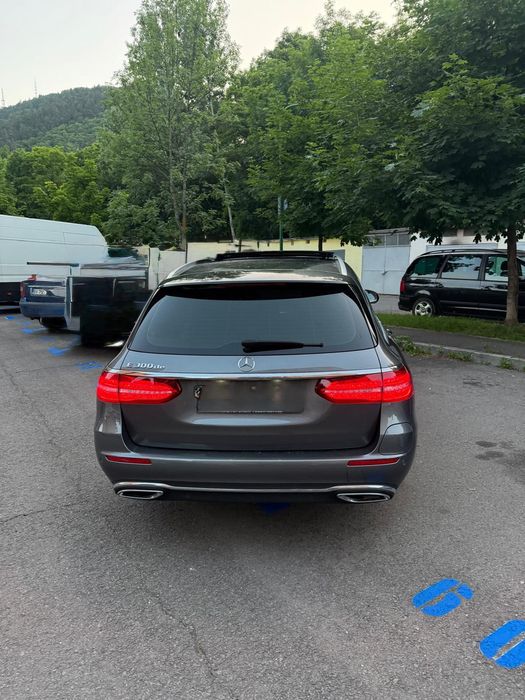 Mercdede E300 de,vand sau schimb cu Tesla sau Vclass