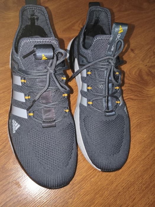 Кроссовки Adidas 45 размер