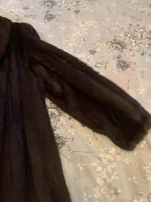 Haina dama din blana de vizon