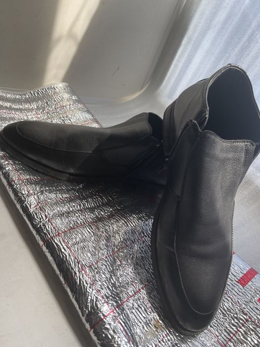 Продам мужские ботинки