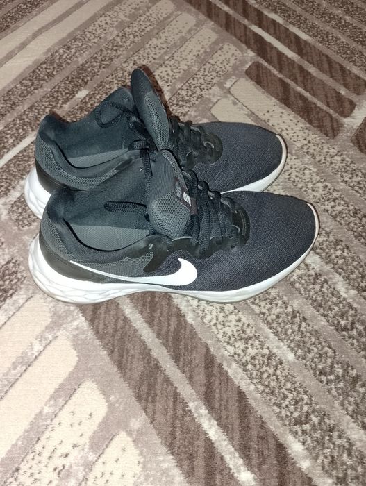 Дамски маратонки Nike