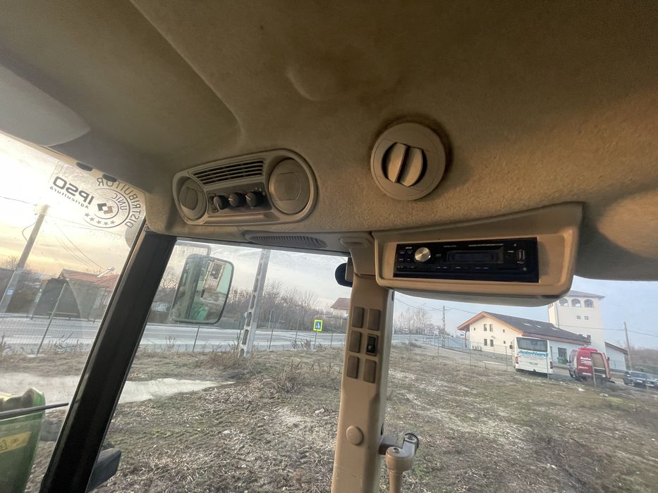 2018 John Deere 5065e cu incarcator 1700ore