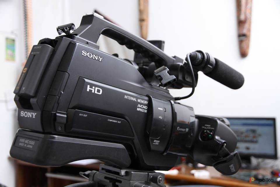 видеокамера Sony HXR-MC1500