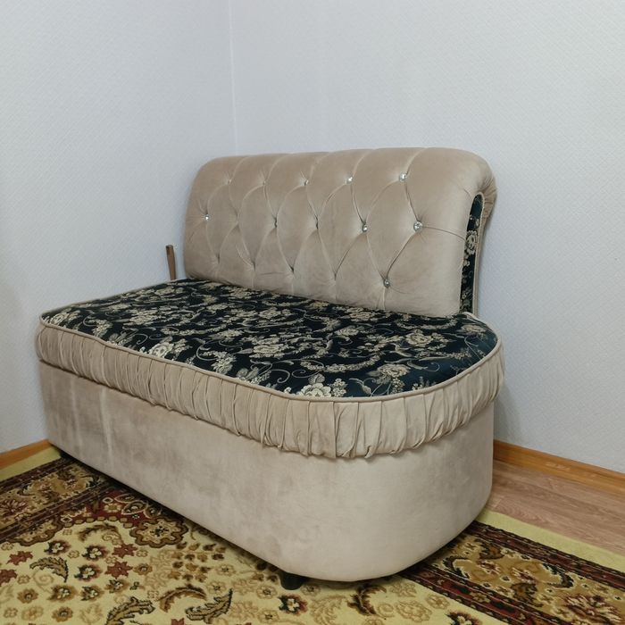 Продаётся диван в хорошем состоянии