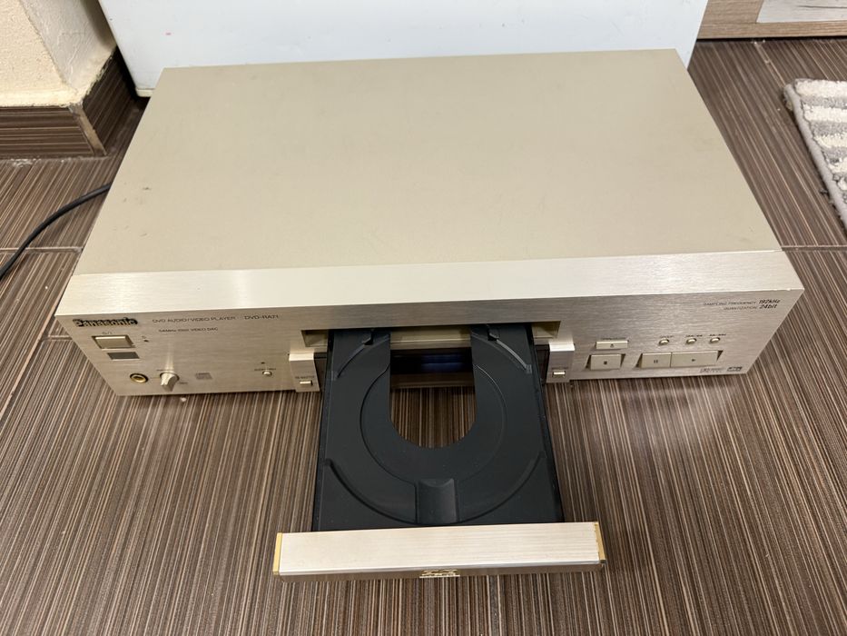 Panasonic DVD-RA71