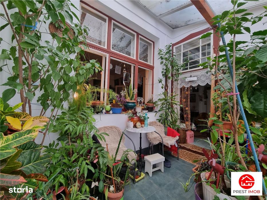 Casa istorica muzeu 4 camere, 2 bai cu 1344 mp teren, ultracentral, Tg
