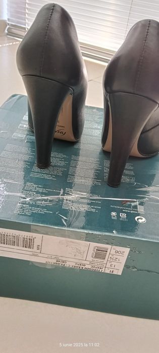 Pantofi negri dama Nr 38