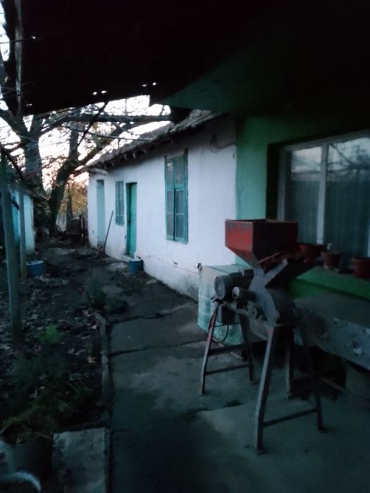 Продавам къща в кв. Мътница