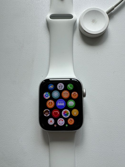 Apple Watches SE 44mm