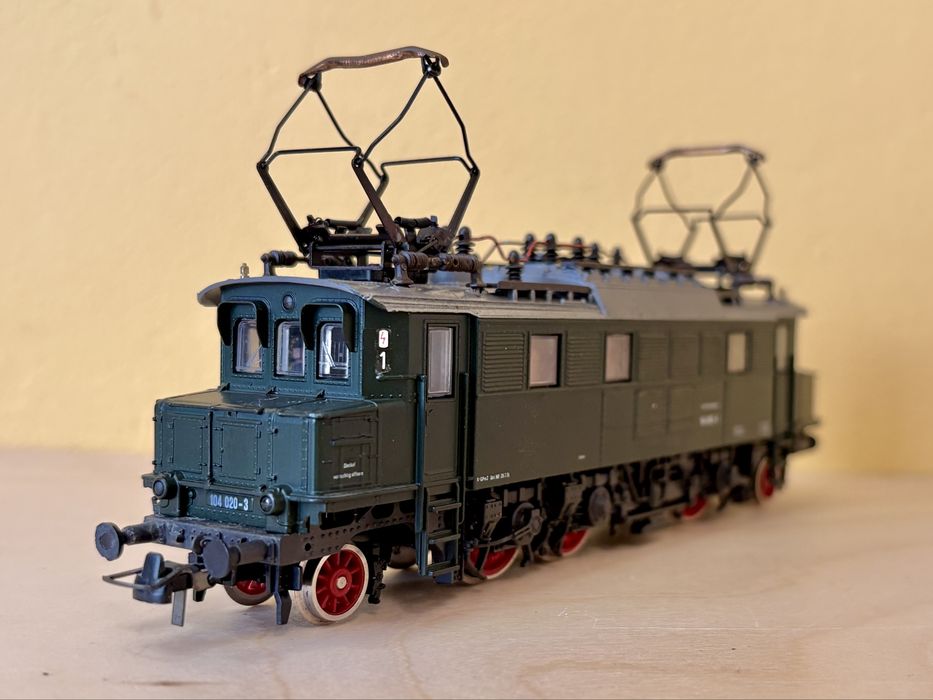 Локомотив Roco 04144S DB BR 104 влак, влакче, Piko