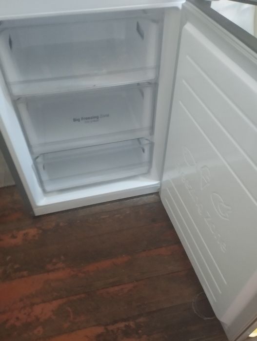 Холодильник LG в отличном состоянии