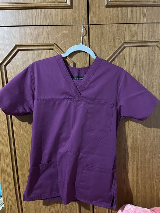 Costum asistent nedical