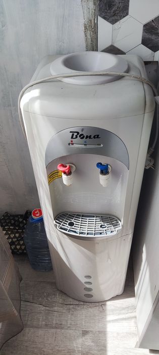 Кулер для воды Bona