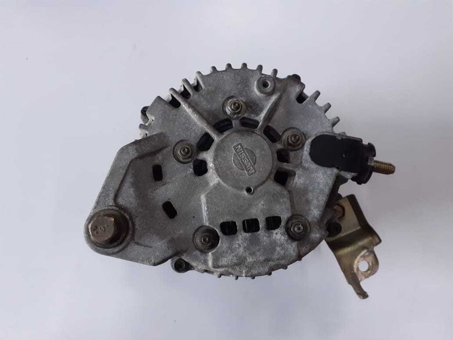 Генератор на Ниссан Цефиро Максима А32 А33