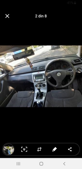 Vand sau schimb passat b6 pe dreapta 
Motor 1,6benzina
An 2006
Volan multifunctional: (piele + comenzi + reglabil)

Radio CD original

Clima (AC)

Gea
