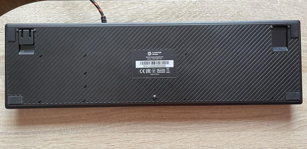 Продавам светеща геймърска клавиатура Canyon