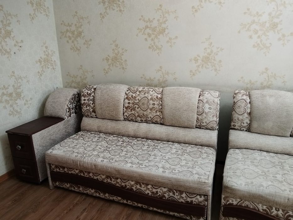 Продам диван б/у после хим чистки
