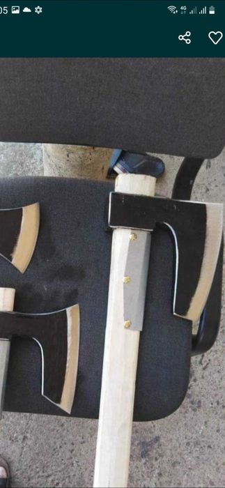 Мотики брадви ръчно ковани.