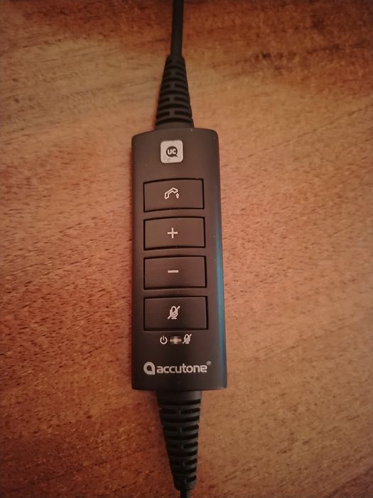 Наушники Accutone