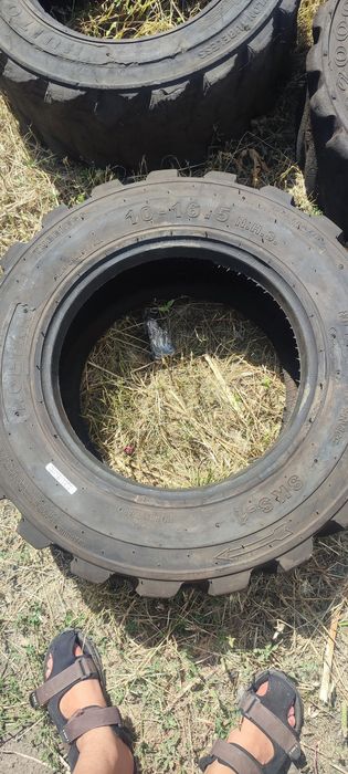 Продам шины на вилочный погрузчик