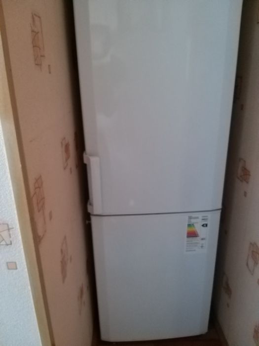 Продам холодильник веко