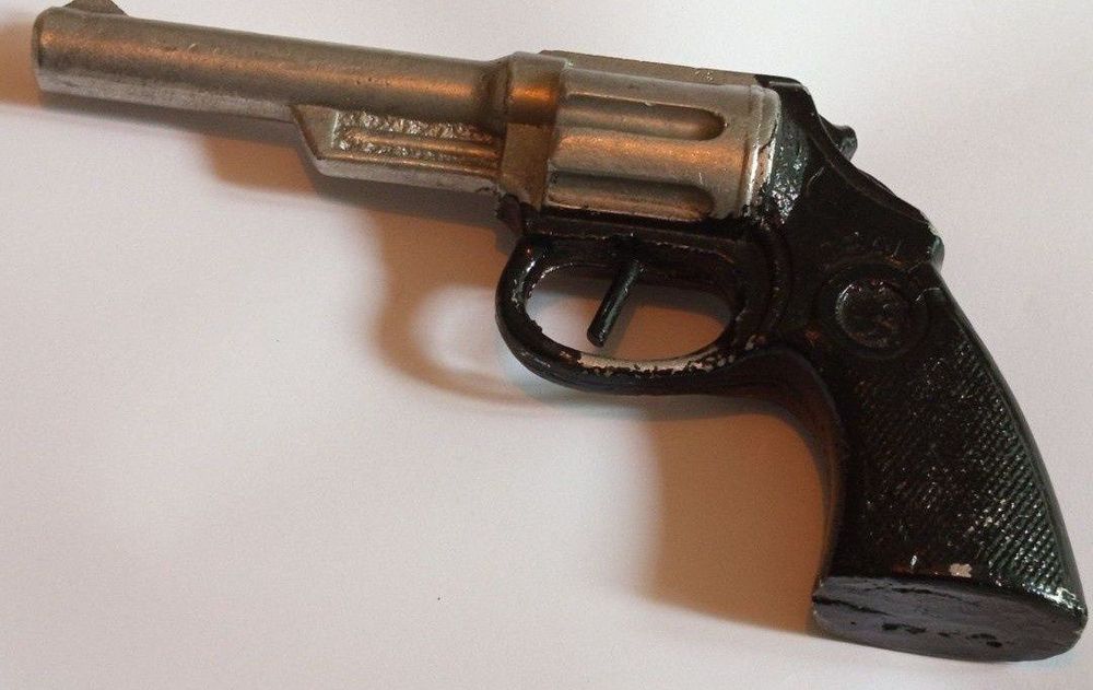 Pistol vintage de panoplie german,anii 70