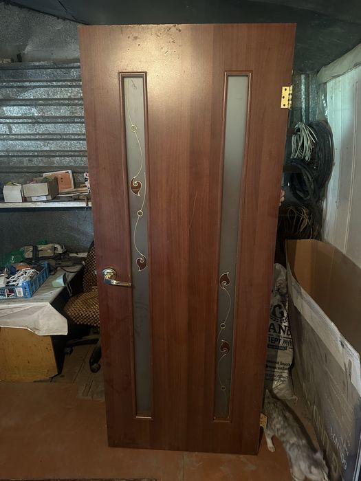 Продам бу межкомнатную дверь