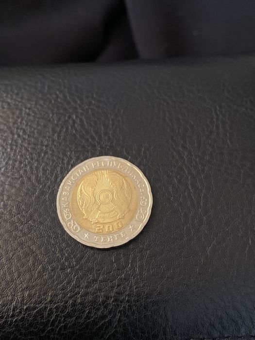 Монета 200тг 80