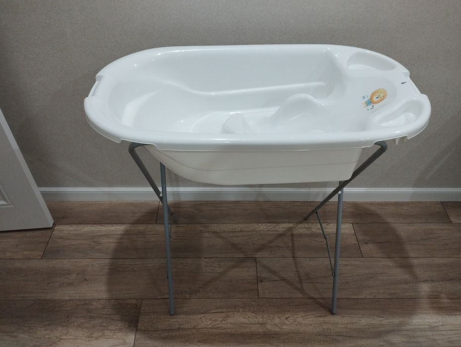 Детская ванночка на подставке!!!