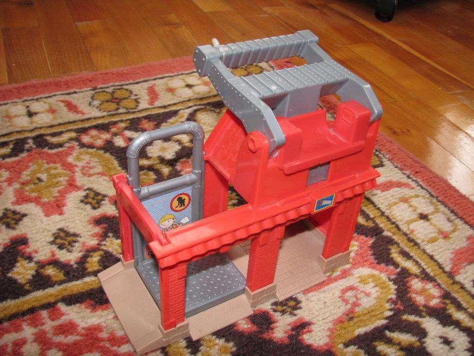 Vand ieftin casuta de jucarie pt. modelat plastelina, 25x13x25 cm