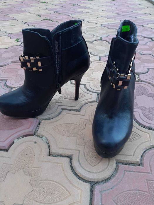 Botine  {piele naturala} - Calitate, confort, design de exceptie - 39