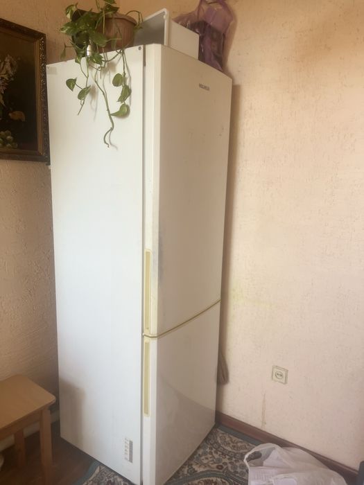 Срочно! Продам холодильник!