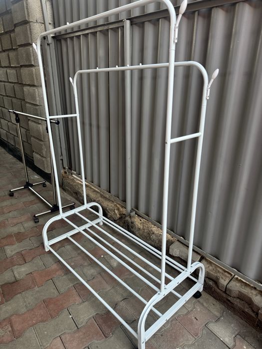 Продам напольную вешалку