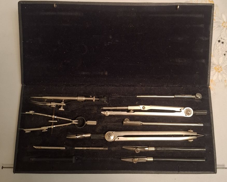 Готовальня Original 213.