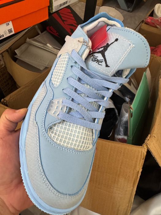 Vand Jordan 4 “Frozen”