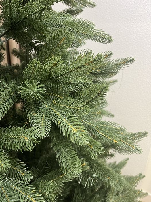 Продается елка..