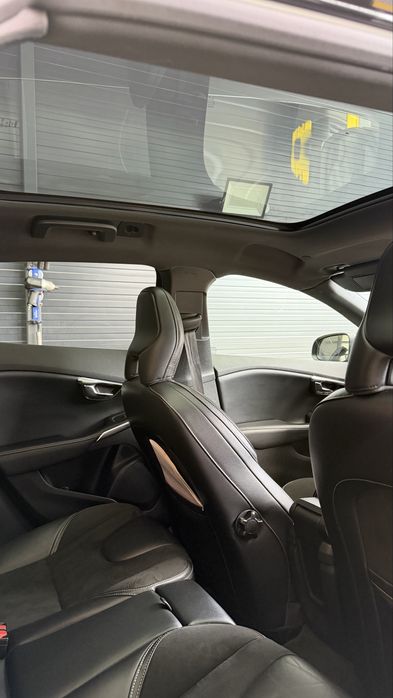 VOLVO V40 2018 — imagine 5