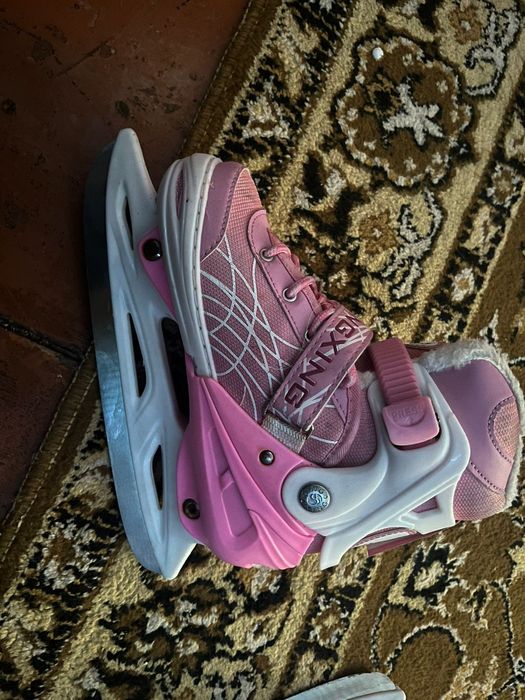 Коньки новые розовые