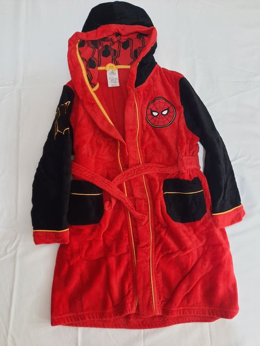 Vând haine Spiderman copii