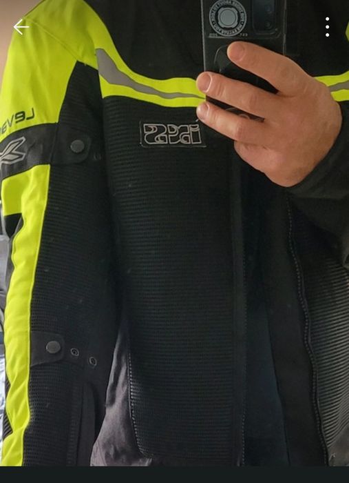 Geaca  ixs  noua