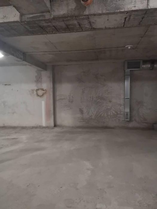 Дава се под наем Гараж / Паркомясто в Бургас, Възраждане - 12 кв.м за 76.5 € - Снимка #1