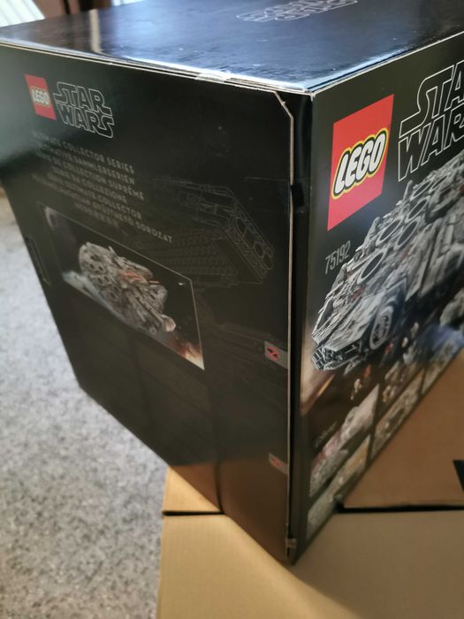 НОВО LEGO Star Wars 75192 Millennium Falcon Лего Хилядолетния сокол