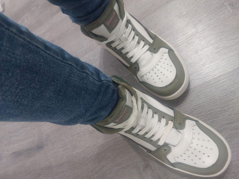 Vânzare adidași  ca noi