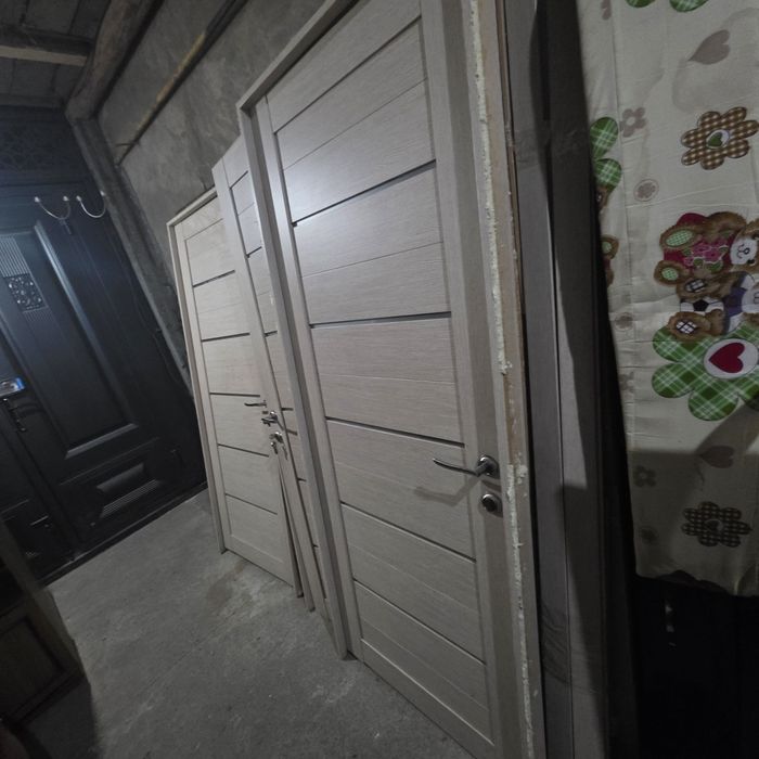 Срочно продам двери 6 штук