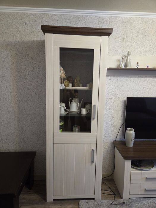 Продам стенку в зал