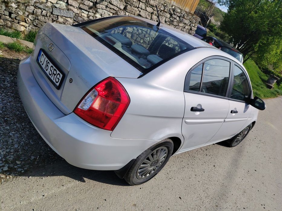 Vând Hyundai Accent